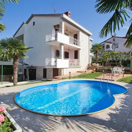 Dolce With Pool And Bbq Porec