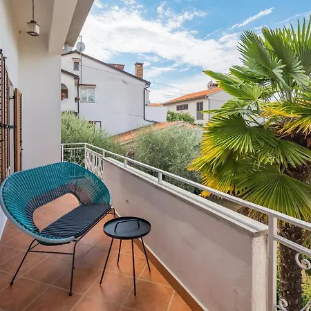 Dolce With Pool And Bbq Apartment Poreč